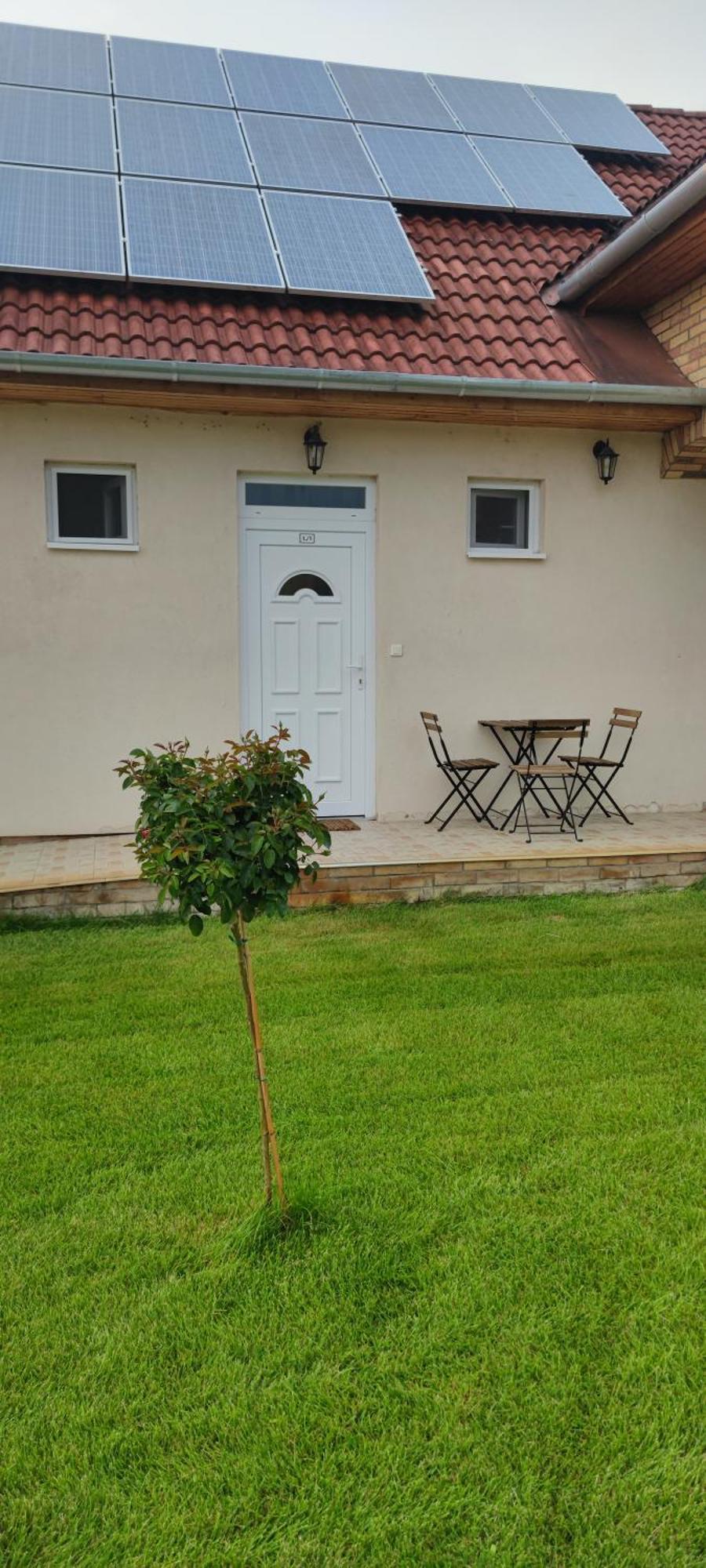 Village Garden Family Guest House Tiszakanyár Cameră foto